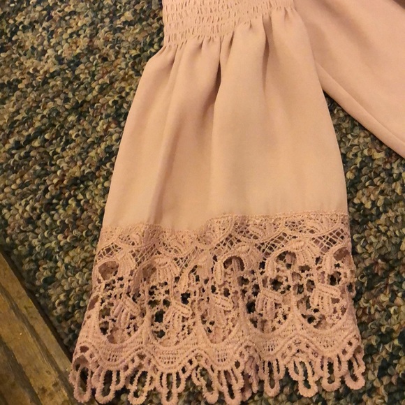 3 for $20 dressy blouse 👚 - Picture 5 of 6